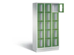 Lockerkast 1800x900x500mm 3x5 vakken Cilinderslot, Sokkel, RAL6011