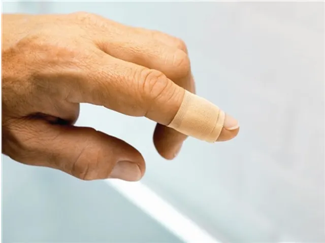 Plum QuickFix pleisterdispenser Navulling 45 elastische pleisters