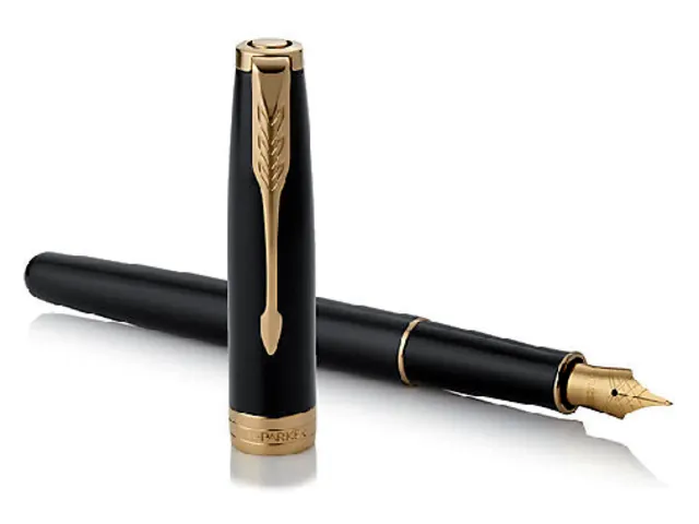 Vulpen Parker Sonnet Black lacquer GT fijn