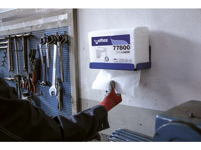 Handdoek Celtex MM Omnia Labor V-vouw 2-laags wit doos 8 pak a 300 vel