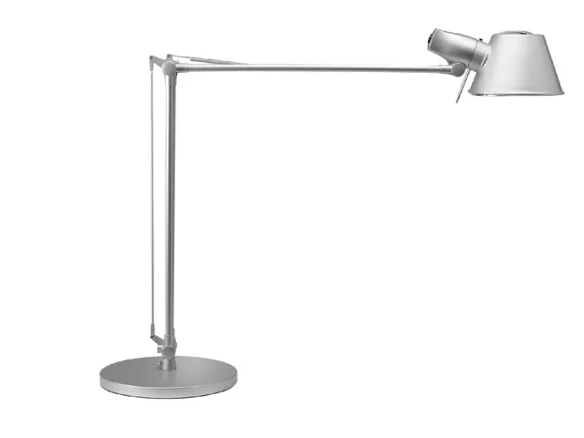 Bureaulamp MAUL Rock LED voet zilvergrijs