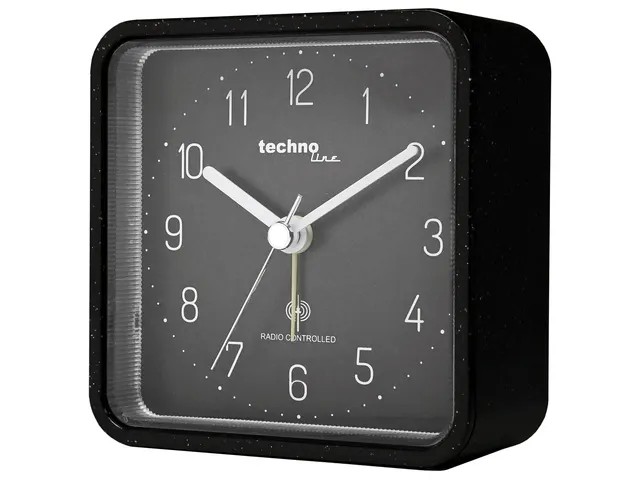 Technoline WT 486 Radiogestuurde Wekker – Met AM/FM-radio, 2 Alarmen, Slaaptimer, En Extra Groot Groen Display – Ideaal Voor Elke Nachtkastje