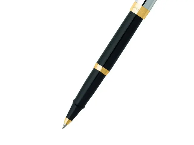 Rollerball SHEAFFER Sagaris Glossy black chrome cap gold trims