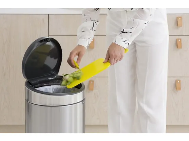 Touch bin New 30 Liter Prullenbak Mat Staal