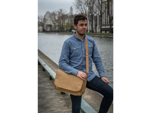 Messenger tas washab le paper Eterneco