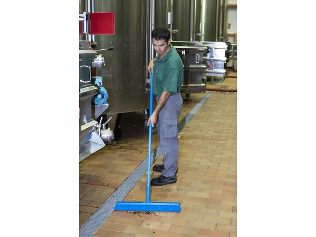 Veger Vikan harde en zachte vezel bezem 610mm wit