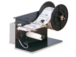 Elektrische Etiketdispenser,V. Voorgesneden/Geponste Etiketten